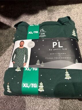 Petit Lem Men's Green pyjamas new in package 2 piece set  100% cotton